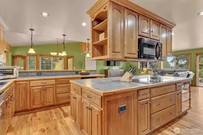 21401 161st Avenue E, Graham, WA 98338 - Photo 2