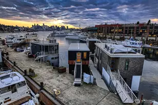 2309 N Northlake Way, Seattle, WA 98103 - Photo 6