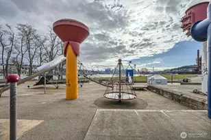 2309 N Northlake Way, Seattle, WA 98103 - Photo 24