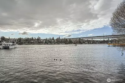 2309 N Northlake Way #5, Seattle, WA 98103 - Photo 16