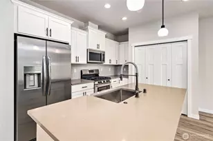 5077 NW Cedarside Loop, Silverdale, WA 98383 - Photo 10