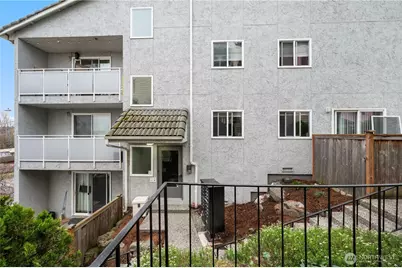 3046 SW Avalon Way, Seattle, WA 98126 - Photo 4