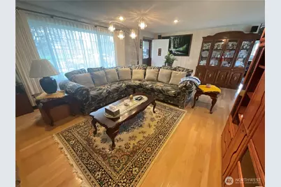 545 SE O'Leary Street, Oak Harbor, WA 98277 - Photo 8