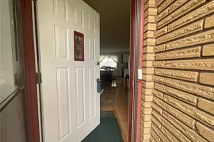 545 SE O'leary St, Oak Harbor, WA 98277 - Photo 2