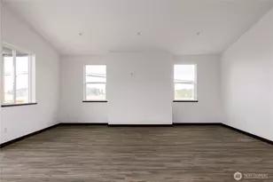 758 NW Shire St, Oak Harbor, WA 98277 - Photo 4