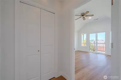 642 E Pioneer Loop, La Center, WA 98629 - Photo 18