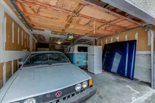 4509 Eastern Ave N, Seattle, WA 98103 - Photo 32