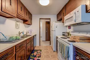 4509 Eastern Ave N, Seattle, WA 98103 - Photo 24