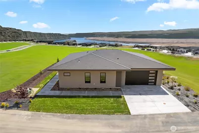 9604 Ridgeview Drive NW, Quincy, WA 98848 - Photo 2