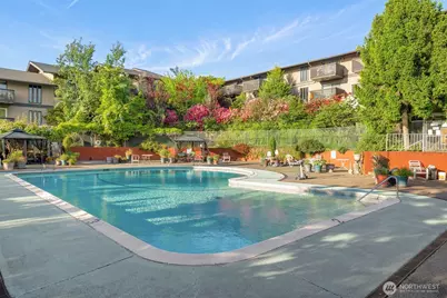 1425 S Puget Drive #213, Renton, WA 98055 - Photo 10