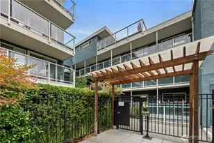 1730 Taylor Ave N, Seattle, WA 98109 - Photo 20