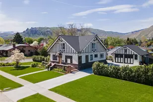 124 S Franklin Ave, Wenatchee, WA 98801 - Photo 2