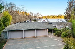 8428 N Mercer Way, Mercer Island, WA 98040 - Photo 2