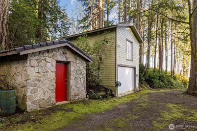 931 Whitney Road, Quilcene, WA 98376 - Photo 34