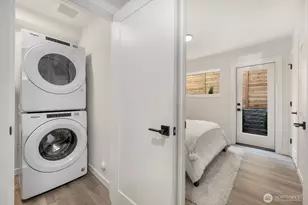 2019 W Bertona, Seattle, WA 98199 - Photo 20