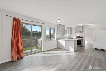 10601 55th Avenue S, Seattle, WA 98178 - Photo 8