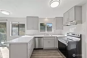 10601 55th Ave S, Seattle, WA 98178 - Photo 10