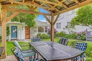 7868 Green Lake Dr N, Seattle, WA 98103 - Photo 16