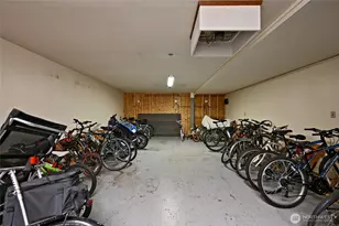 7021 Sand Point Way, Seattle, WA 98115 - Photo 24