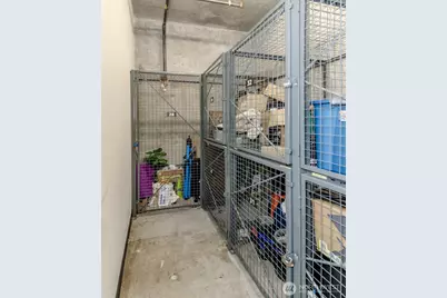 76 Cedar Street #207, Seattle, WA 98121 - Photo 30