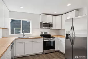 1720 N Wycoff Ave, Bremerton, WA 98312 - Photo 10