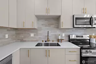 8324 16th Ave NW, Seattle, WA 98117 - Photo 12