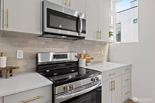 8324 16th Ave NW, Seattle, WA 98117 - Photo 10