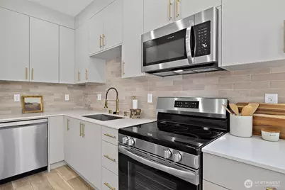 8324 16th Avenue NW #D, Seattle, WA 98117 - Photo 10