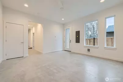 1327 N 185th #C, Shoreline, WA 98133 - Photo 22