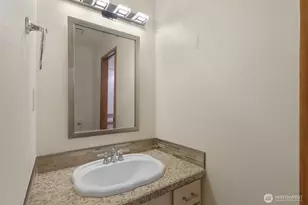 13802 NW 10th Ct, Vancouver, WA 98685 - Photo 12