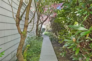 3327 Evergreen Point Rd, Medina, WA 98039 - Photo 36