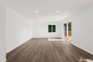 1720 N Wycoff Ave, Bremerton, WA 98312 - Photo 24