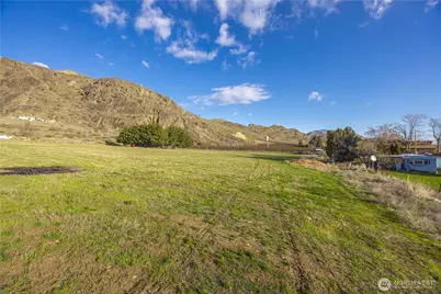 123 Chelan Falls, Chelan Falls, WA 98817 - Photo 16