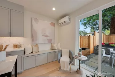 13544 39th Avenue NE #B, Seattle, WA 98125 - Photo 4