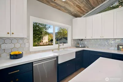 7611 Harding Place SE, Snoqualmie, WA 98065 - Photo 12