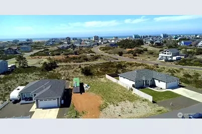 1419 Diamond Head Avenue SW, Ocean Shores, WA 98569 - Photo 4