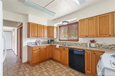 2958 US Hwy 12, Silver Creek, WA 98585 - Photo 8