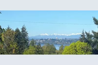 11703 NE 80th Street #D3, Kirkland, WA 98033 - Photo 2