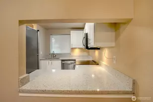 11107 NE 125th Ln, Kirkland, WA 98034 - Photo 6