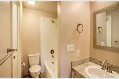 11107 NE 125th Lane #F222, Kirkland, WA 98034 - Photo 12