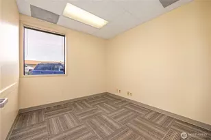 325 N Chelan Ave, Wenatchee, WA 98801 - Photo 14