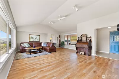 940 Sunrise Heights Road, Okanogan, WA 98840 - Photo 4