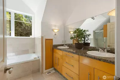 8003 NE Hidden Cove Road, Bainbridge Island, WA 98110 - Photo 20