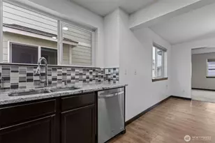 1118 Chestnut Ct, Everett, WA 98201 - Photo 14