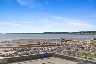 651 SE Bayshore Dr, Oak Harbor, WA 98277 - Photo 6