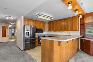 651 SE Bayshore Dr, Oak Harbor, WA 98277 - Photo 4