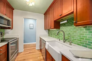 2858 32nd Ave W, Seattle, WA 98199 - Photo 8