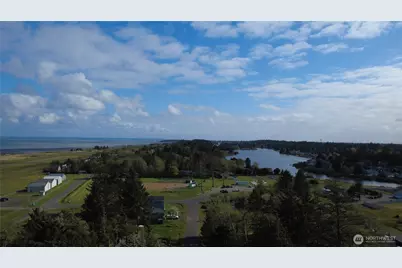 537 Chenois Avenue NE, Ocean Shores, WA 98569 - Photo 4