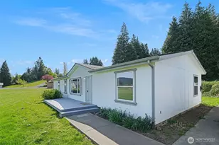 147 Zola Dr E, Cinebar, WA 98533 - Photo 2