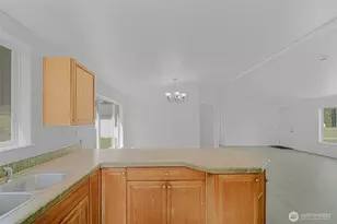 147 Zola Dr E, Cinebar, WA 98533 - Photo 10